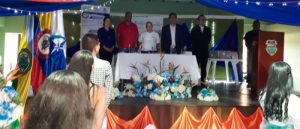 Ceremonia de celebración de certificación de técnicos laborales y diplomados.