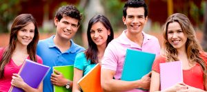 Estudiantes sonriendo