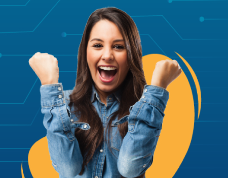 Mujer con expresión de felicidad.