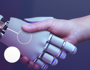 Mano humana saludando una mano androide.